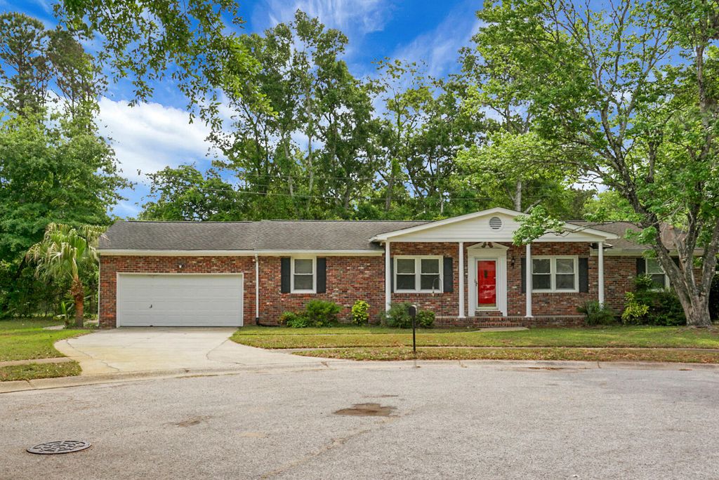 Photo of 1046 Birchdale Drive, Charleston, SC 29412 (MLS # 26011669)