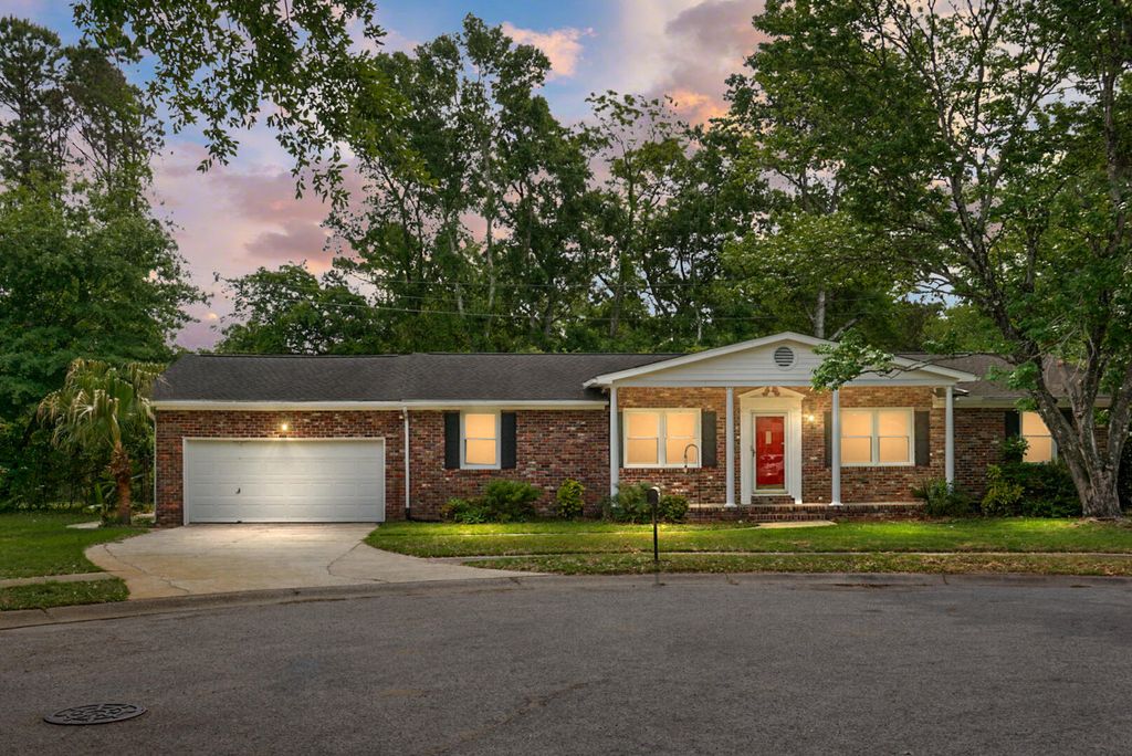 Photo of 1046 Birchdale Drive, Charleston, SC 29412 (MLS # 26011669)