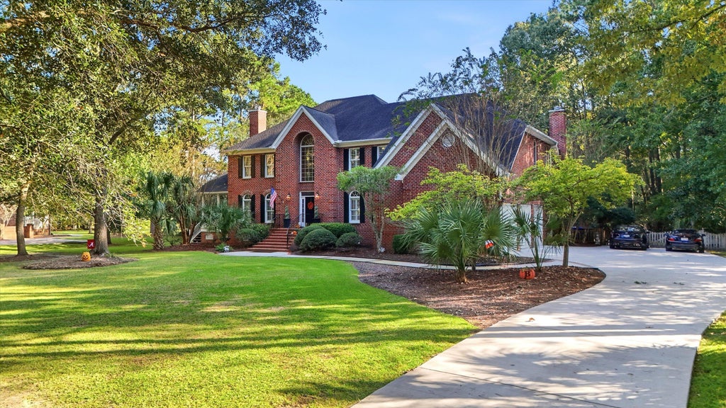 Photo of 3205 Pignatelli Crescent, Mount Pleasant, SC 29466 (MLS # 26028746)