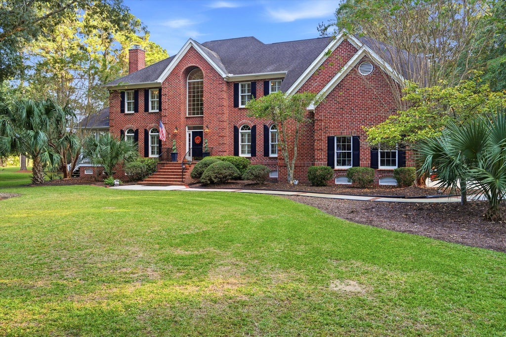 Photo of 3205 Pignatelli Crescent, Mount Pleasant, SC 29466 (MLS # 26028746)