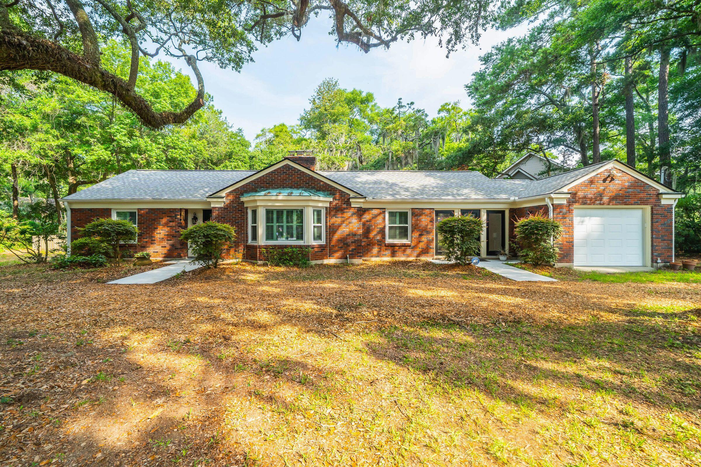 562 Fort Johnson Road