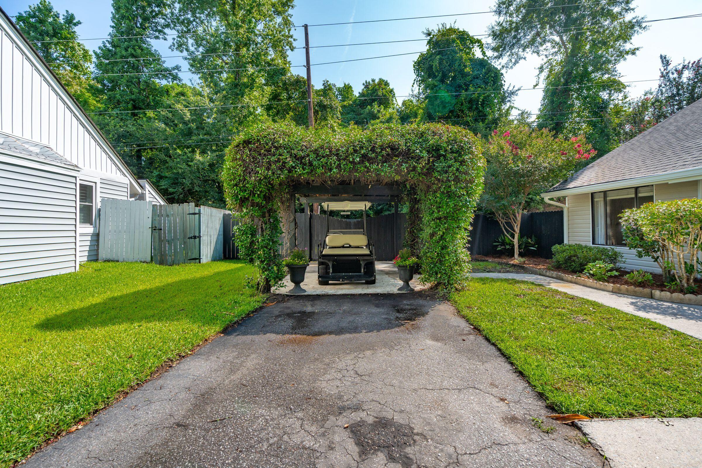 1126 Middleton Court