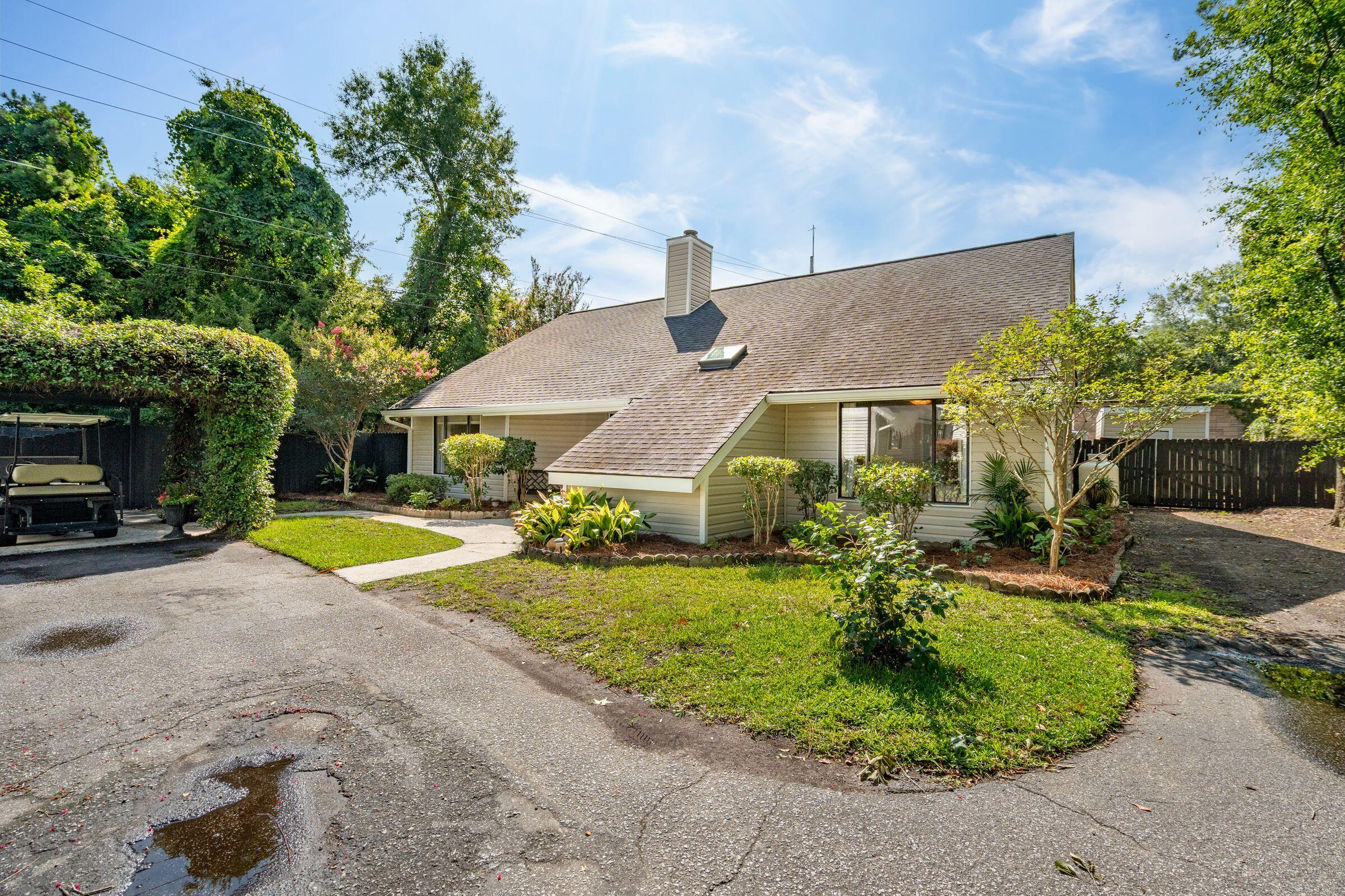 1126 Middleton Court