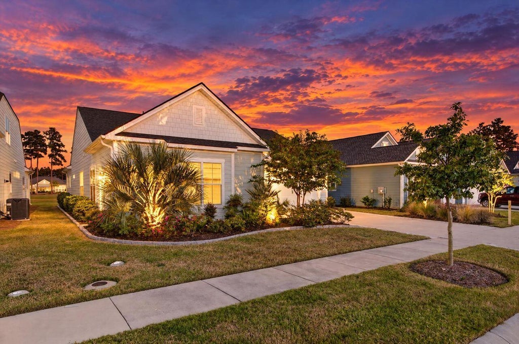 Photo of 518 Marsh Cove Circle, Summerville, SC 29486 (MLS # 26028499)