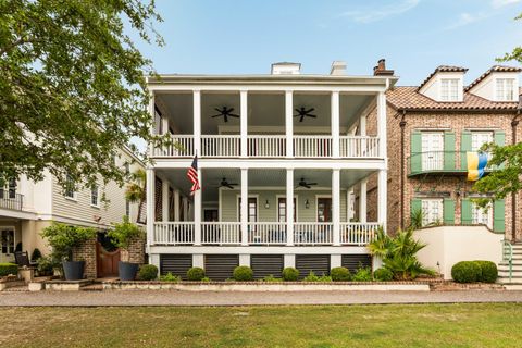 Photo of 18 Fernandina Street, Mount Pleasant, SC 29464 (MLS # 25014217) Photo of 18 Fernandina Street, Mount Pleasant, SC 29464 (MLS # 25014217)