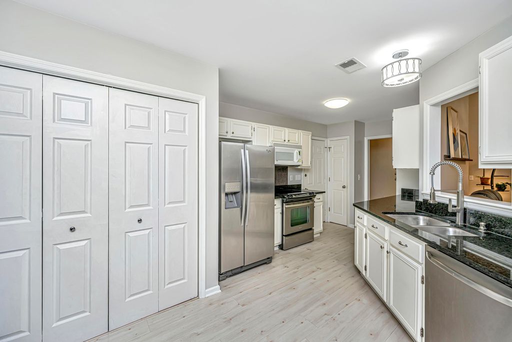 Photo of 1166 Old Ivy Way, Mount Pleasant, SC 29466 (MLS # 25026781)