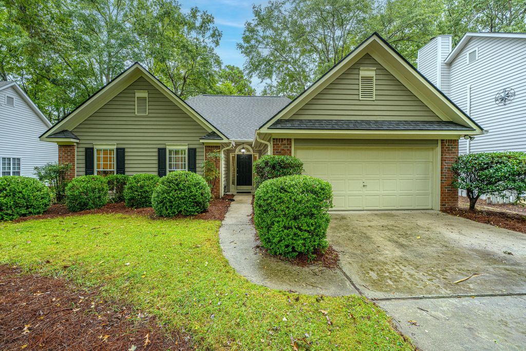 Photo of 1166 Old Ivy Way, Mount Pleasant, SC 29466 (MLS # 25026781)