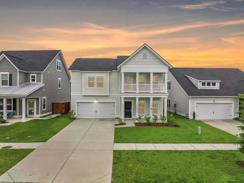 Photo of 111 Haverhill Street, Summerville, SC 29486 (MLS # 26007657)