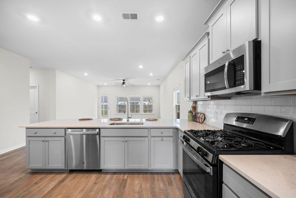 Photo of 111 Haverhill Street, Summerville, SC 29486 (MLS # 26007657)