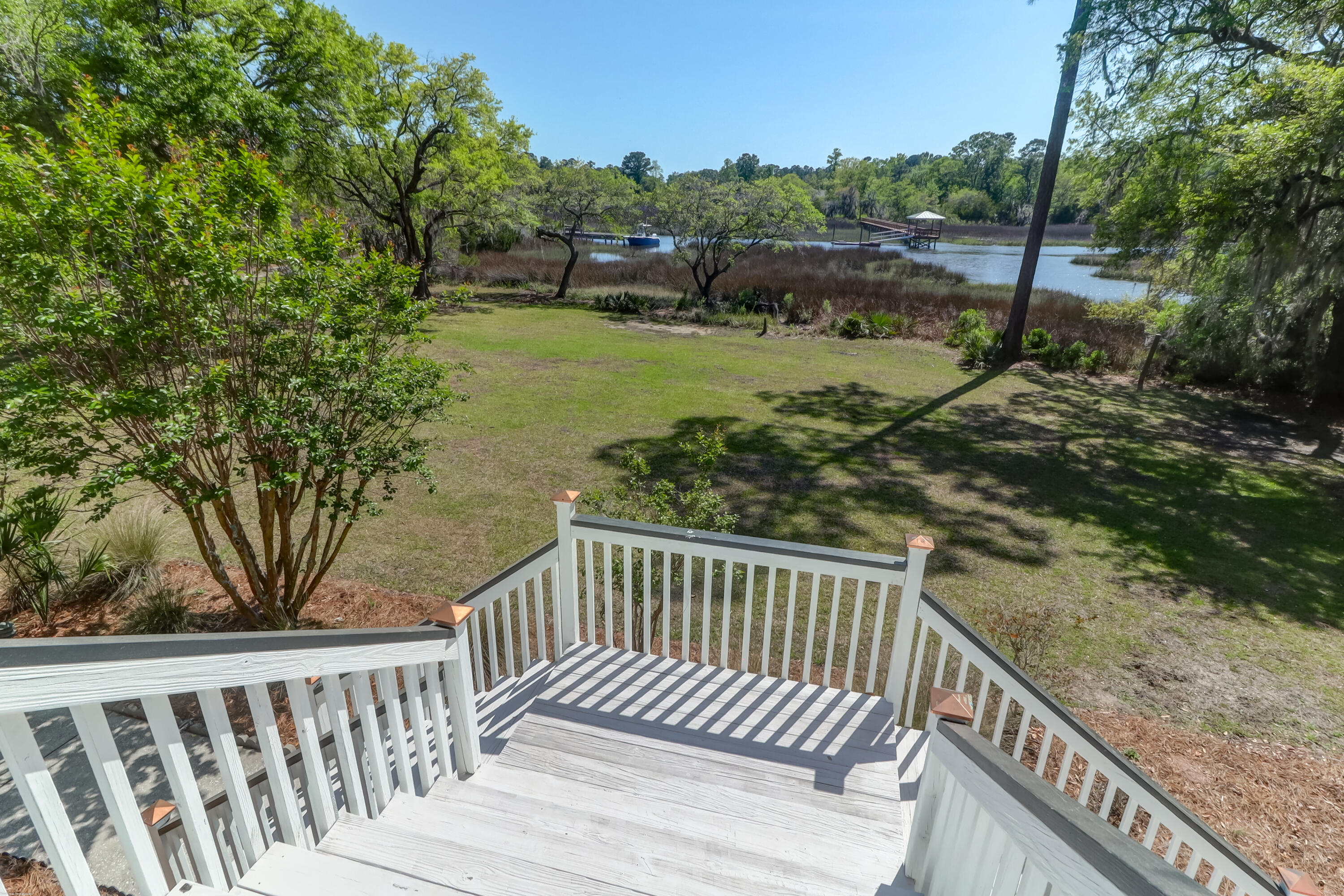 5355 Creek View Lane