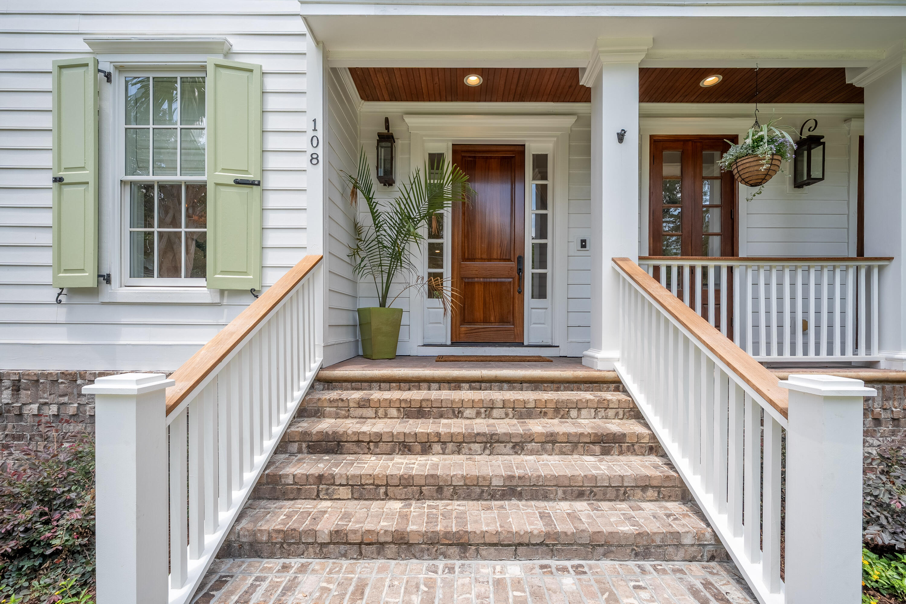 108 Live Oak Drive