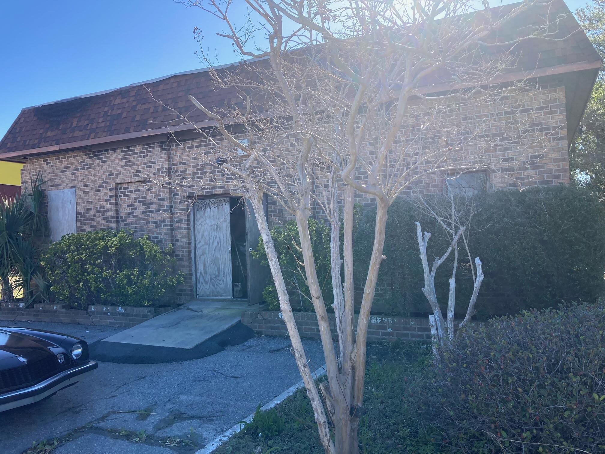 335 Savannah Highway