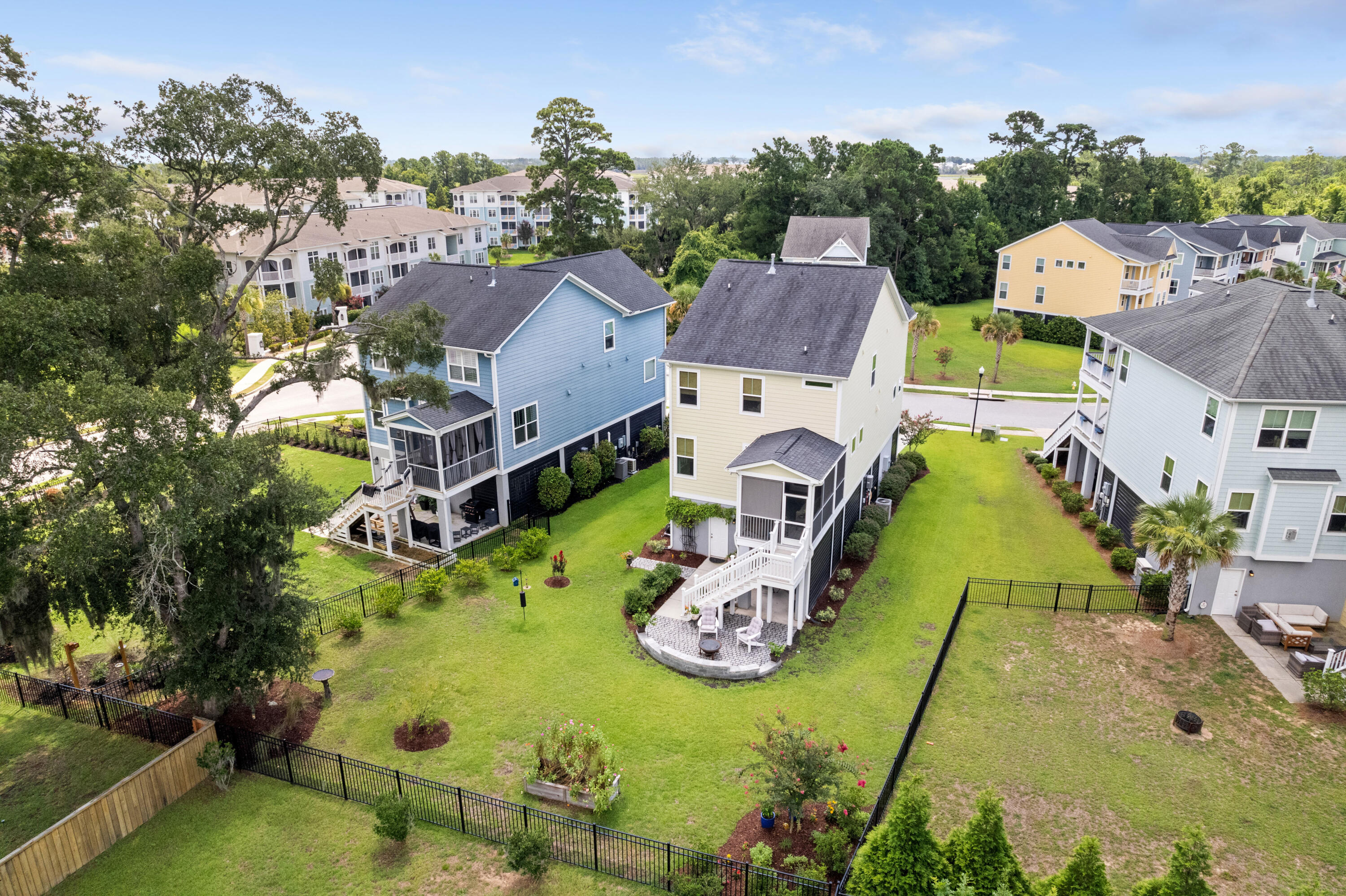 402 Topsail Court