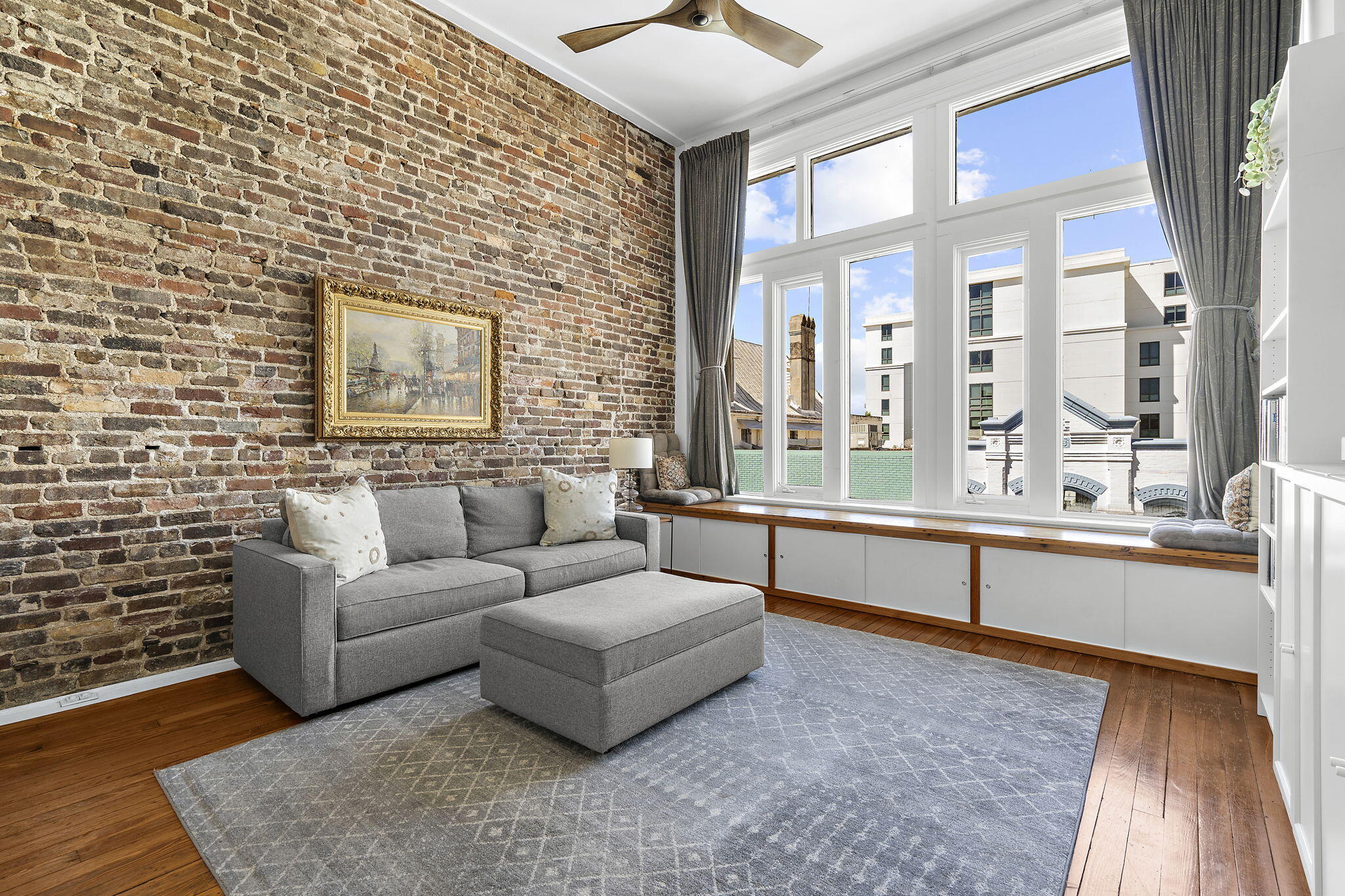 350 King Street 301