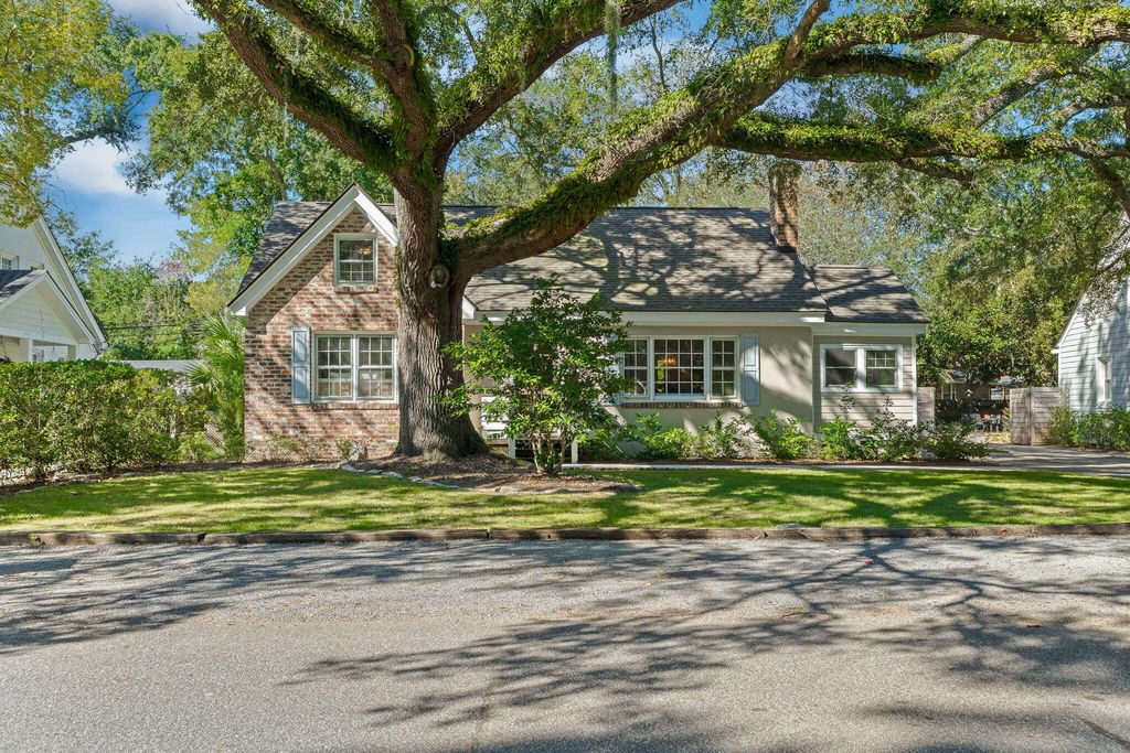 Photo of 715 Parish Road, Charleston, SC 29407 (MLS # 25029466)
