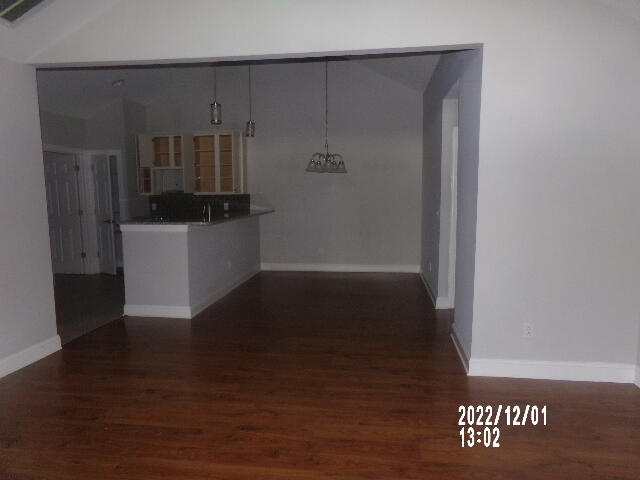 Photo 4 of 15 of 8800 Dorchester Rd Road 4402 condo