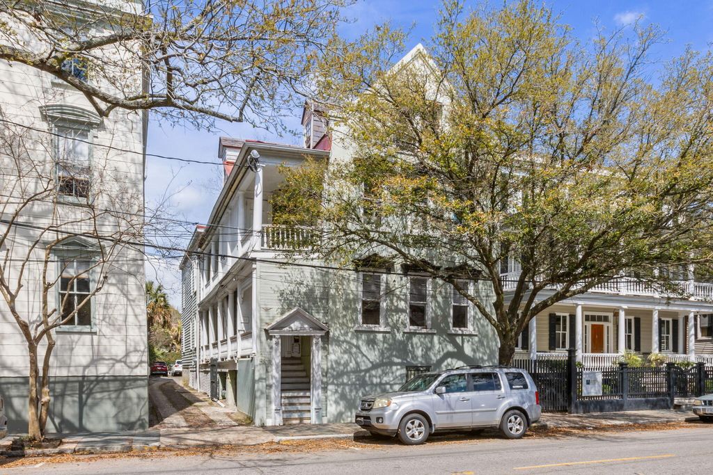 Photo of 124 Wentworth Street, Charleston, SC 29401 (MLS # 26010062)