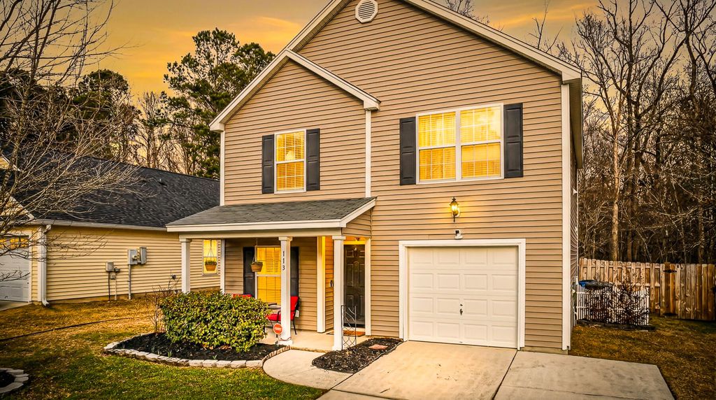 Photo of 113 Venice Street, Summerville, SC 29483 (MLS # 26005958)