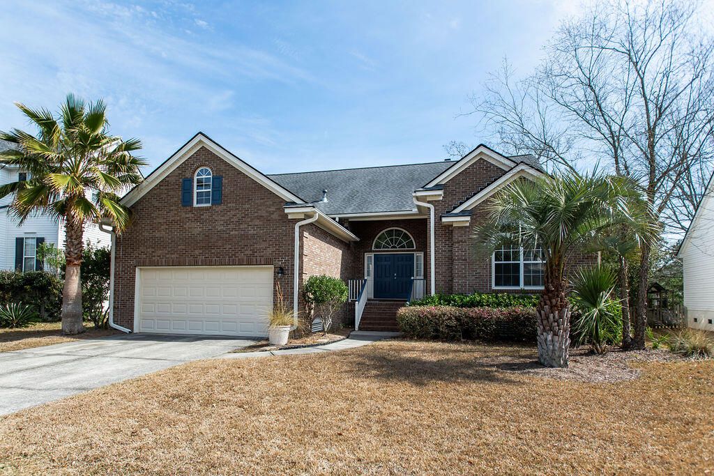 Photo of 1817 Great Hope Drive, Mount Pleasant, SC 29466 (MLS # 26005452)