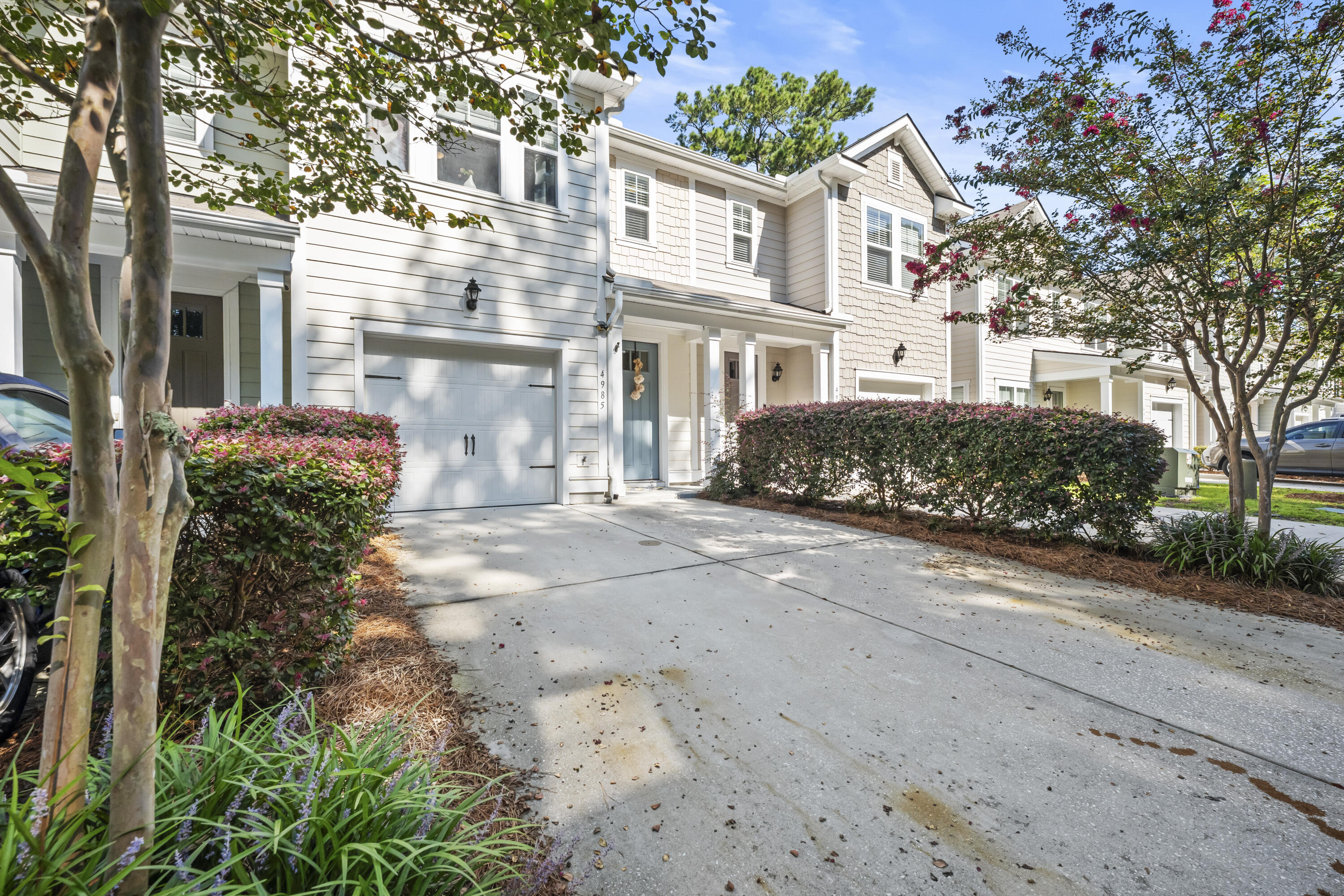 4985 Hay Bale Court