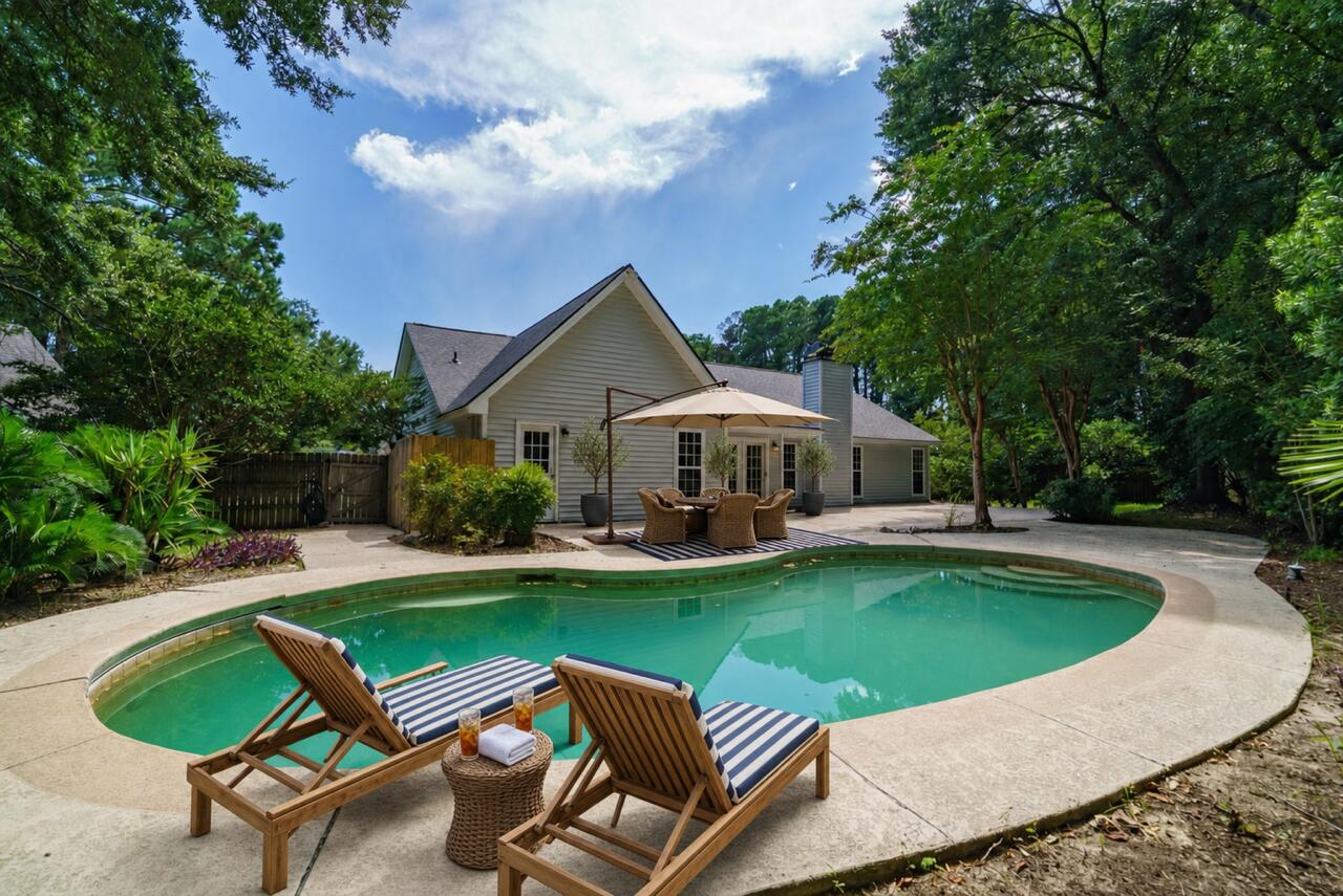 734 Woodland Pointe Place