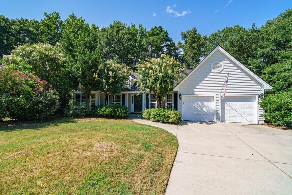Photo of 734 Woodland Pointe Place, Mount Pleasant, SC 29464 (MLS # 26024651)