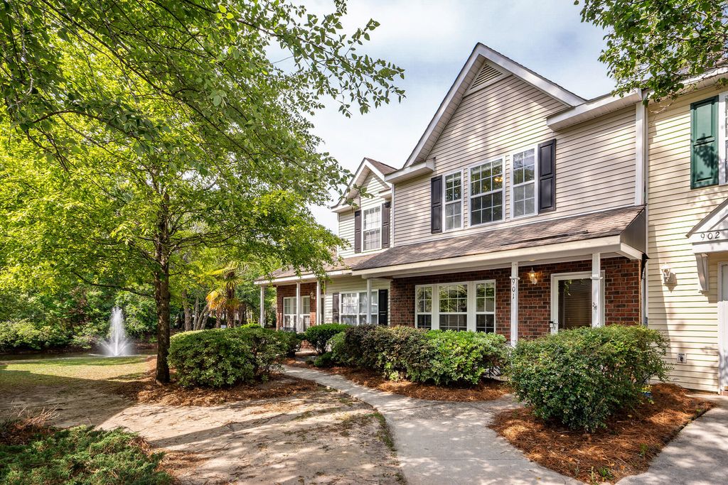 Photo of 901 Elm Hall Circle, Summerville, SC 29483 (MLS # 26007113)