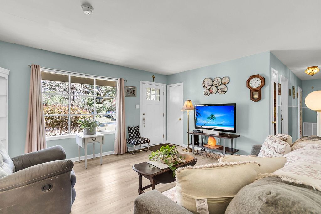 Photo of 1219 Pauline Avenue, Charleston, SC 29412 (MLS # 26009480)