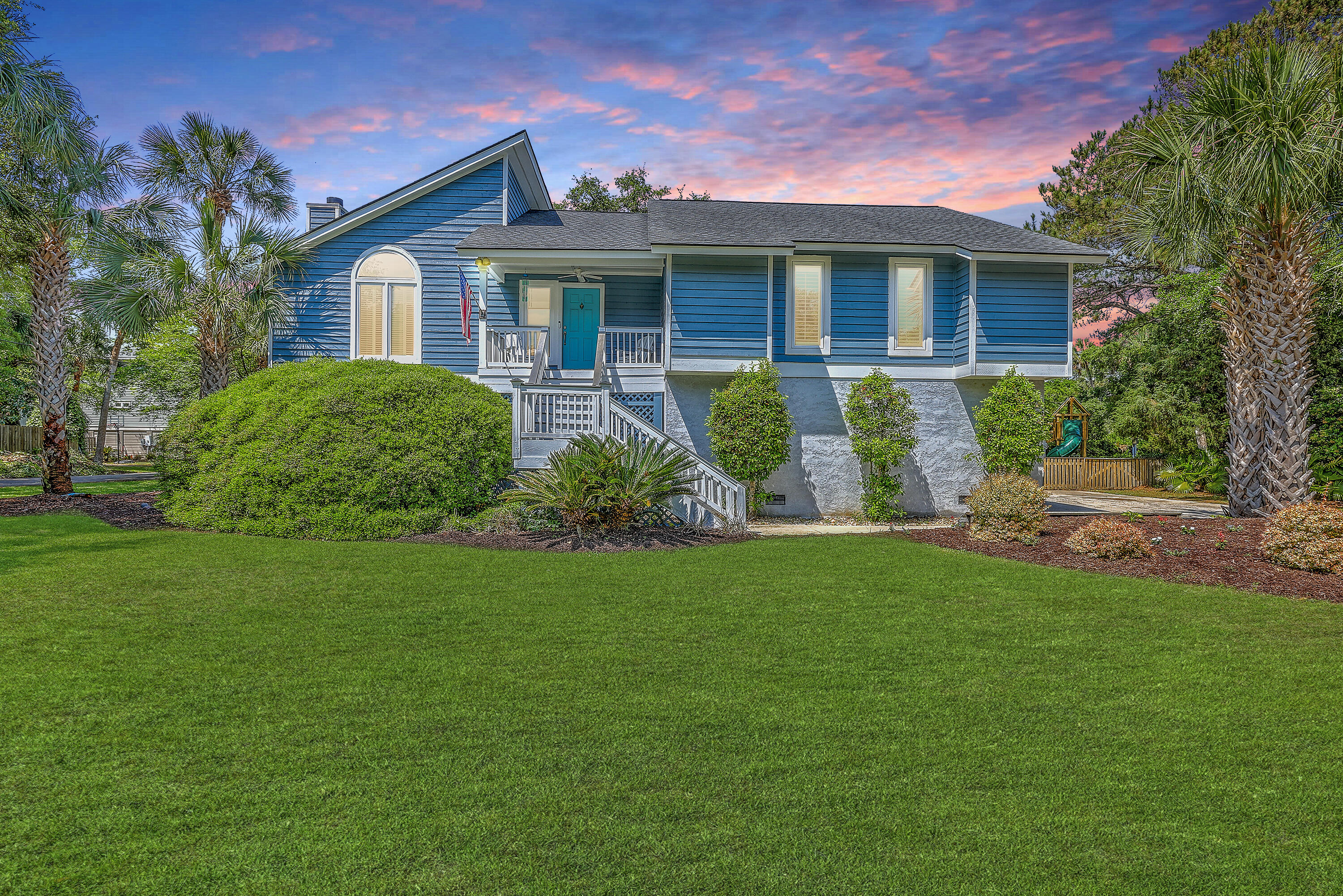 13 32nd Avenue