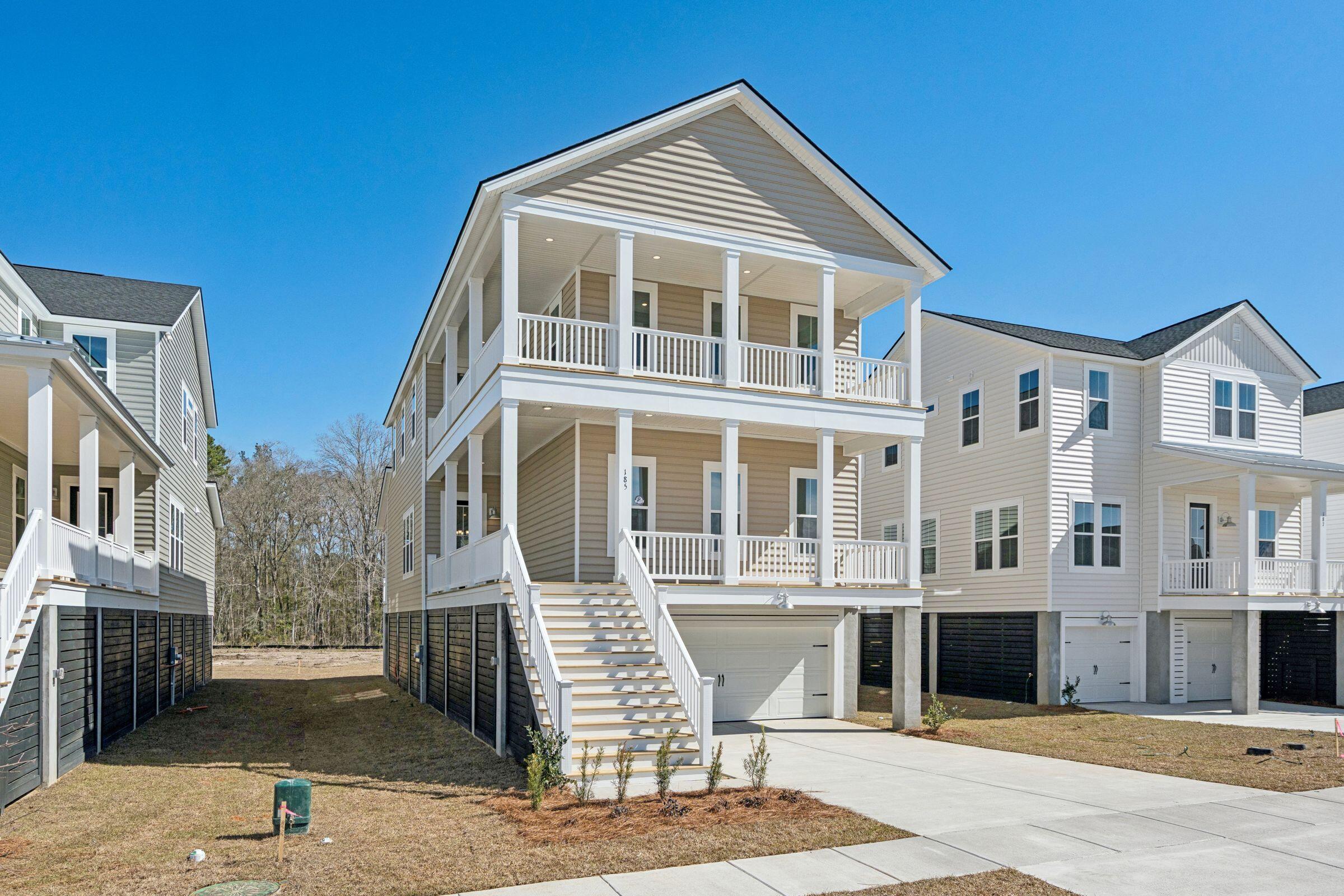 185 Threaded Fern Street