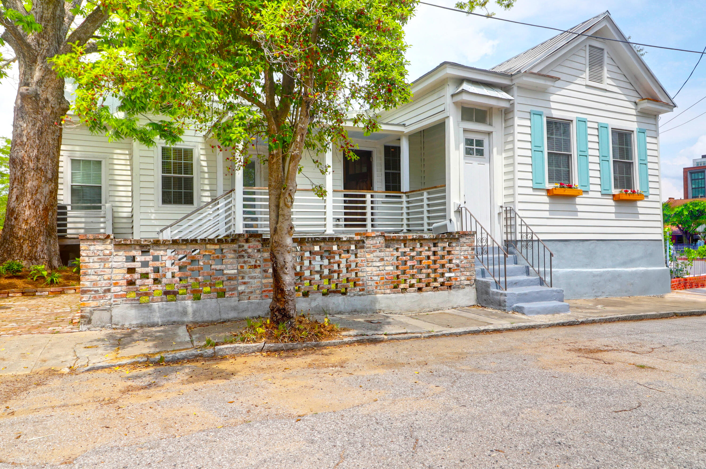 4 Addison Street