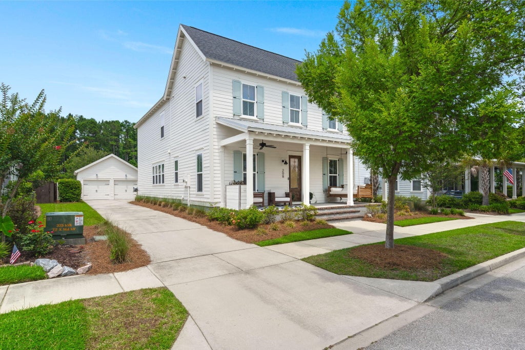Photo of 208 Oakbend Street, Summerville, SC 29483 (MLS # 26017324)