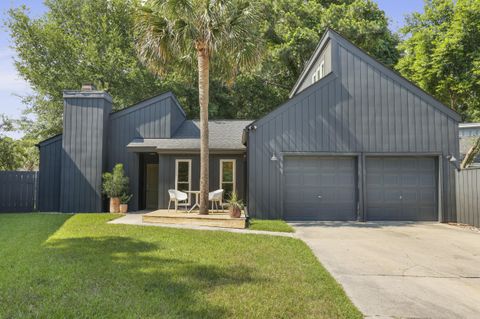 Photo of 1368 Little David Court, Charleston, SC 29412 (MLS # 25015901)