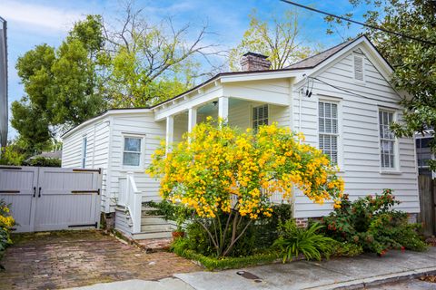 Photo of 11 Dewey Street, Charleston, SC 29403 (MLS # 25032239)