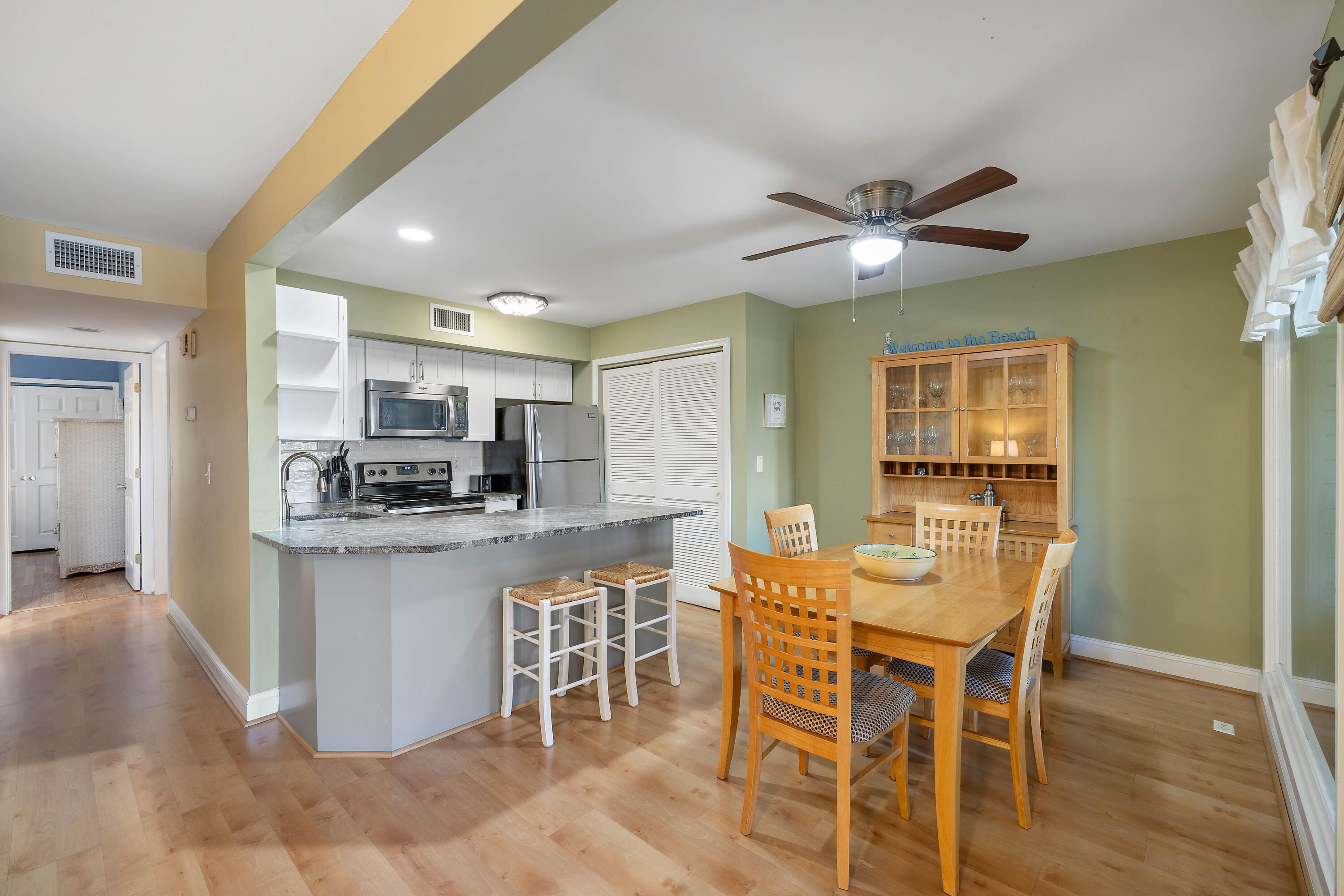 1605 Live Oak Park