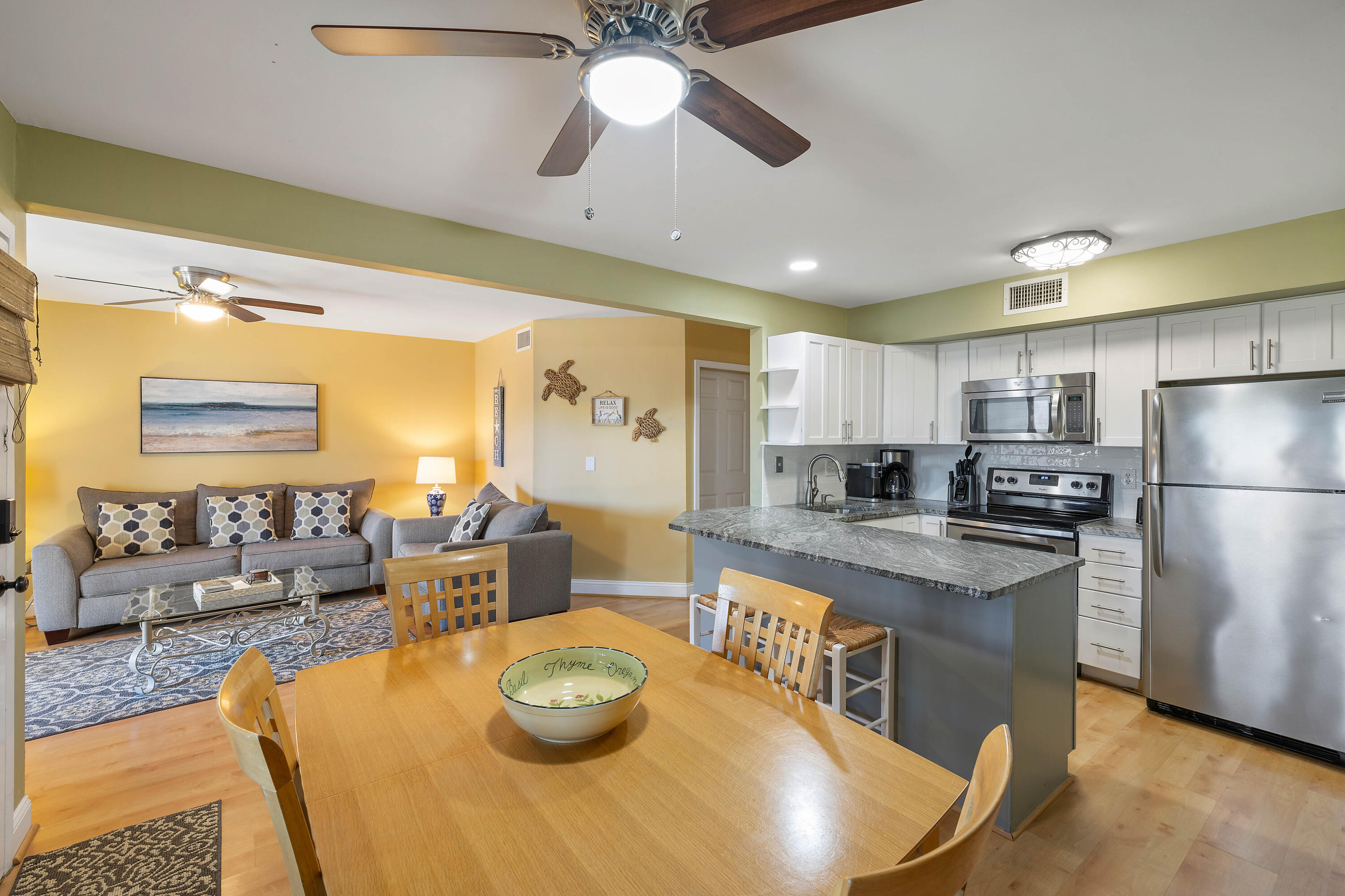 1605 Live Oak Park