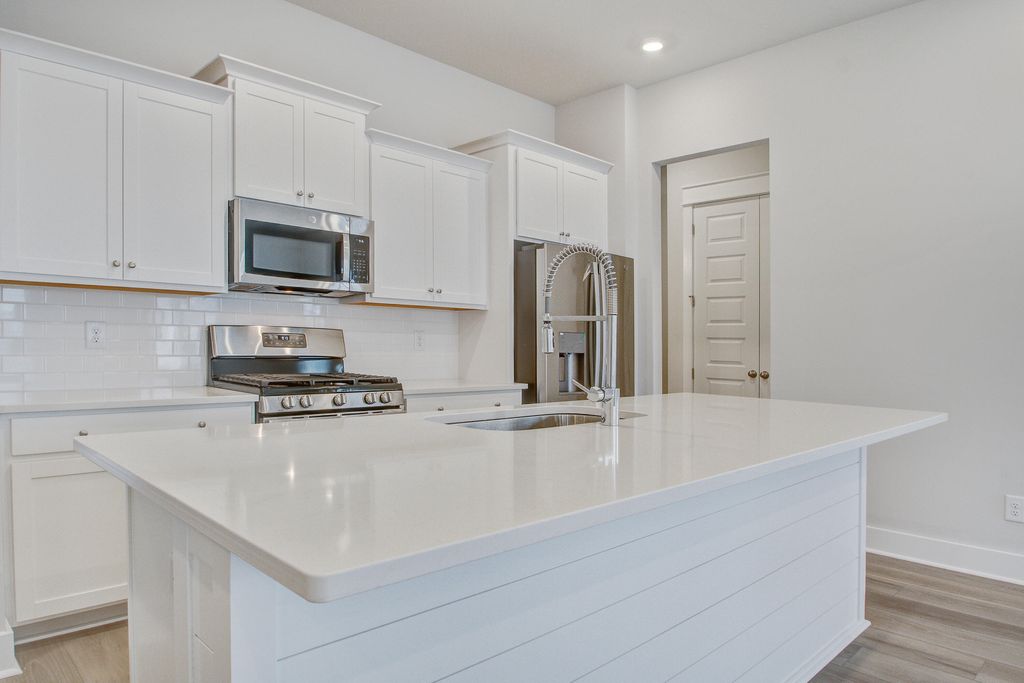 Photo of 119 Bloomsbury Street, Summerville, SC 29486 (MLS # 26007202)