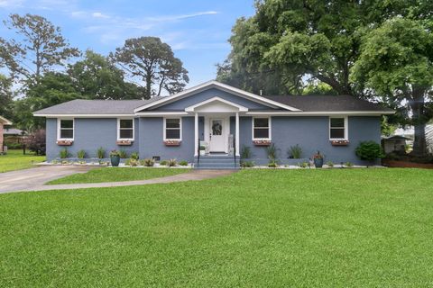 Single Family Residence in Charleston SC 1617 Timothy Street 2.jpg
