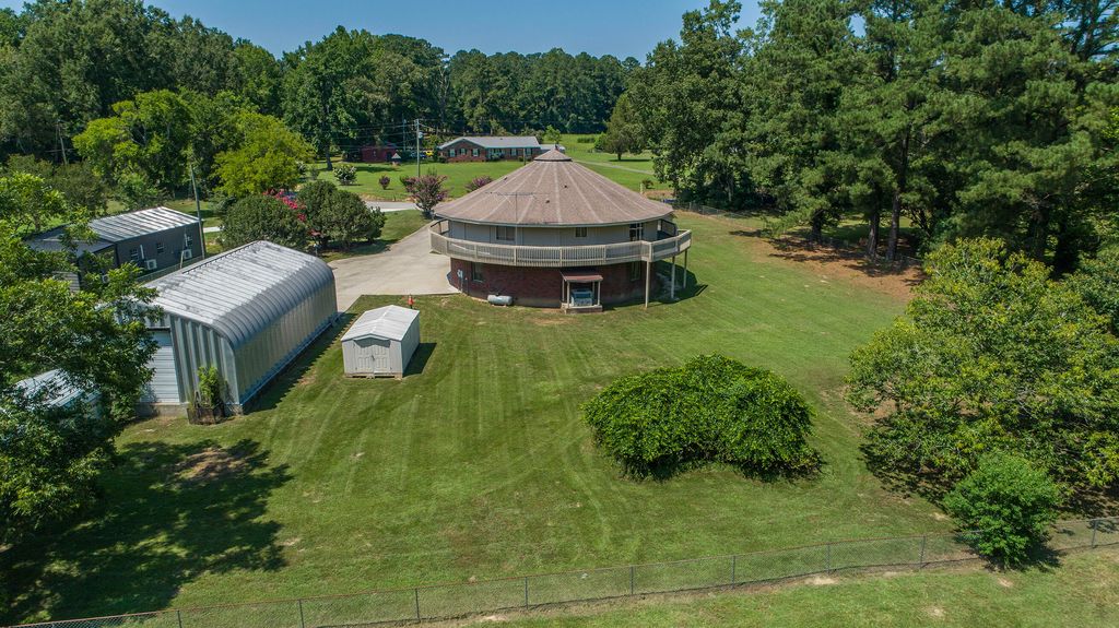 Photo of 395 Summerset Lane, Summerville, SC 29483 (MLS # 25017918)