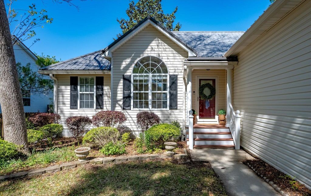 Photo of 2319 Marsh Lake Court, Charleston, SC 29414 (MLS # 26010950)