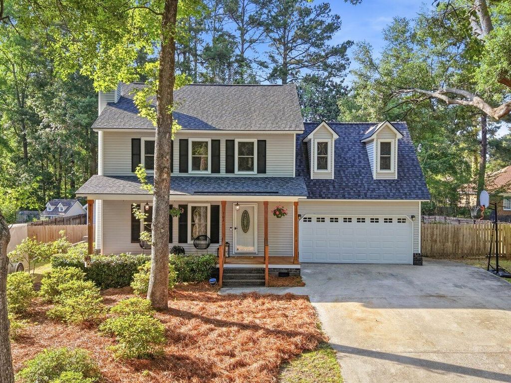 Photo of 102 Garbon Drive, Summerville, SC 29485 (MLS # 26013380)