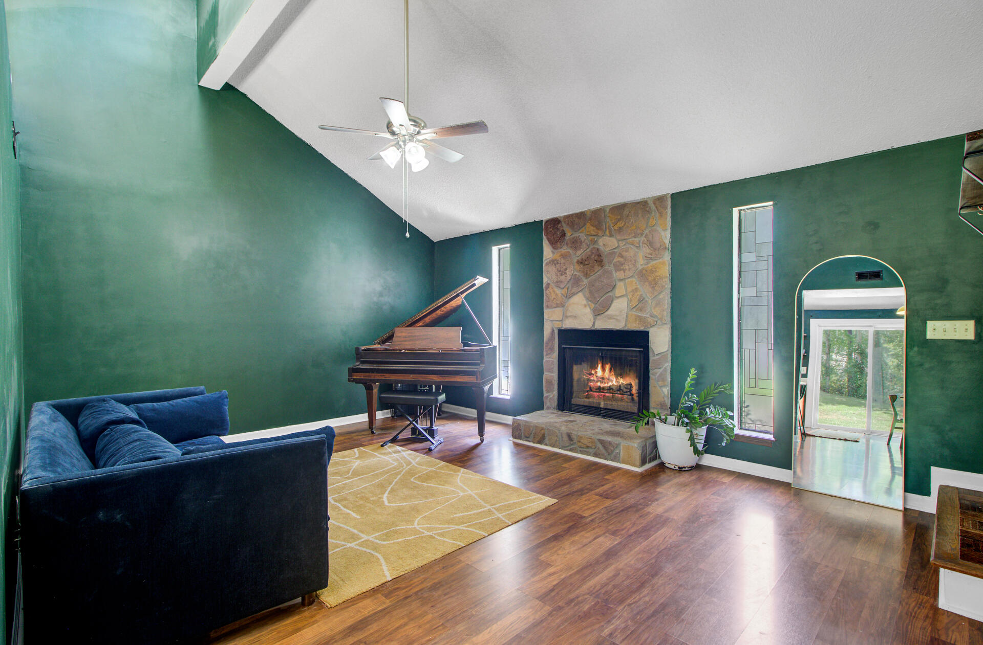 102 Lexington Place