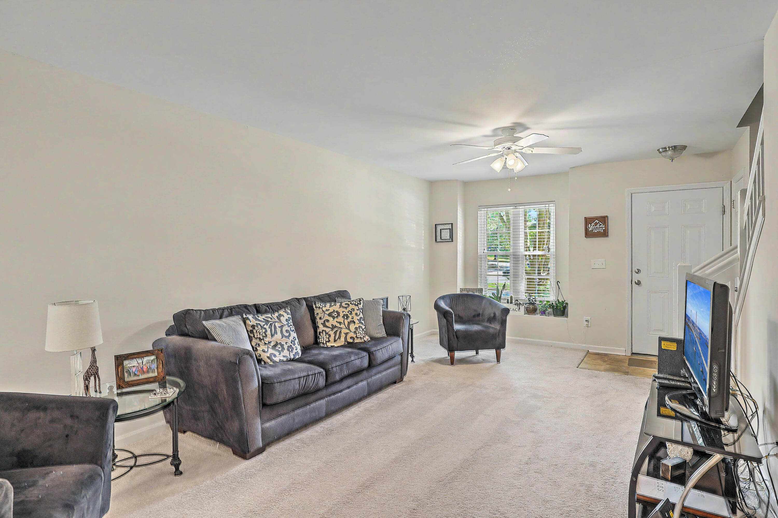 7982 Shadow Oak Drive