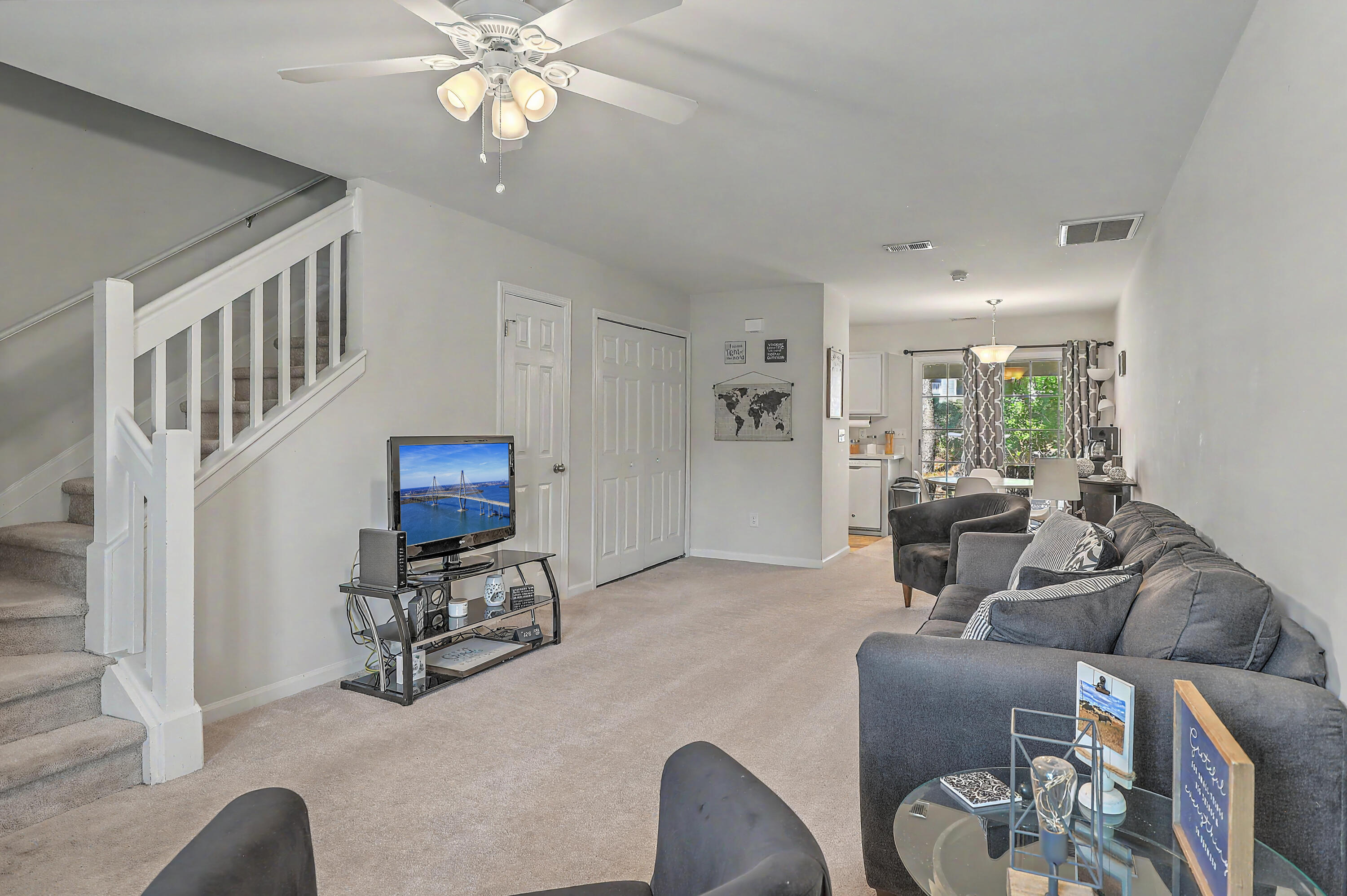 7982 Shadow Oak Drive