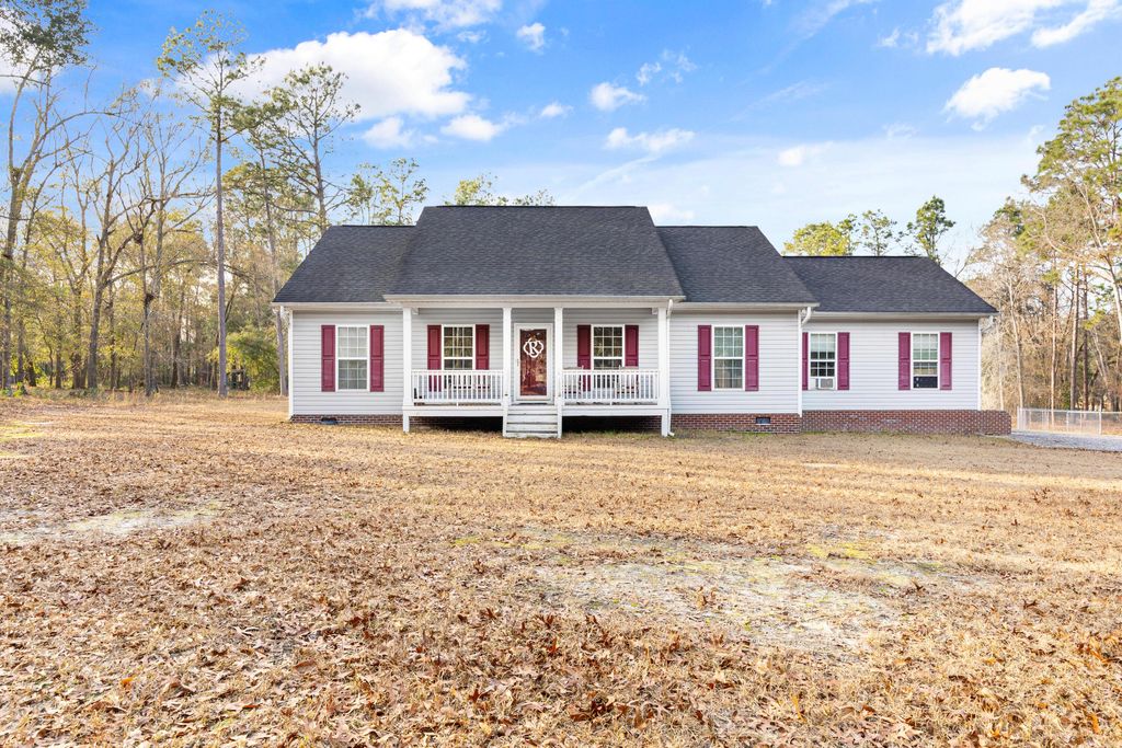 Photo of 138 Sunnyvale Court, Orangeburg, SC 29115 (MLS # 26006678)