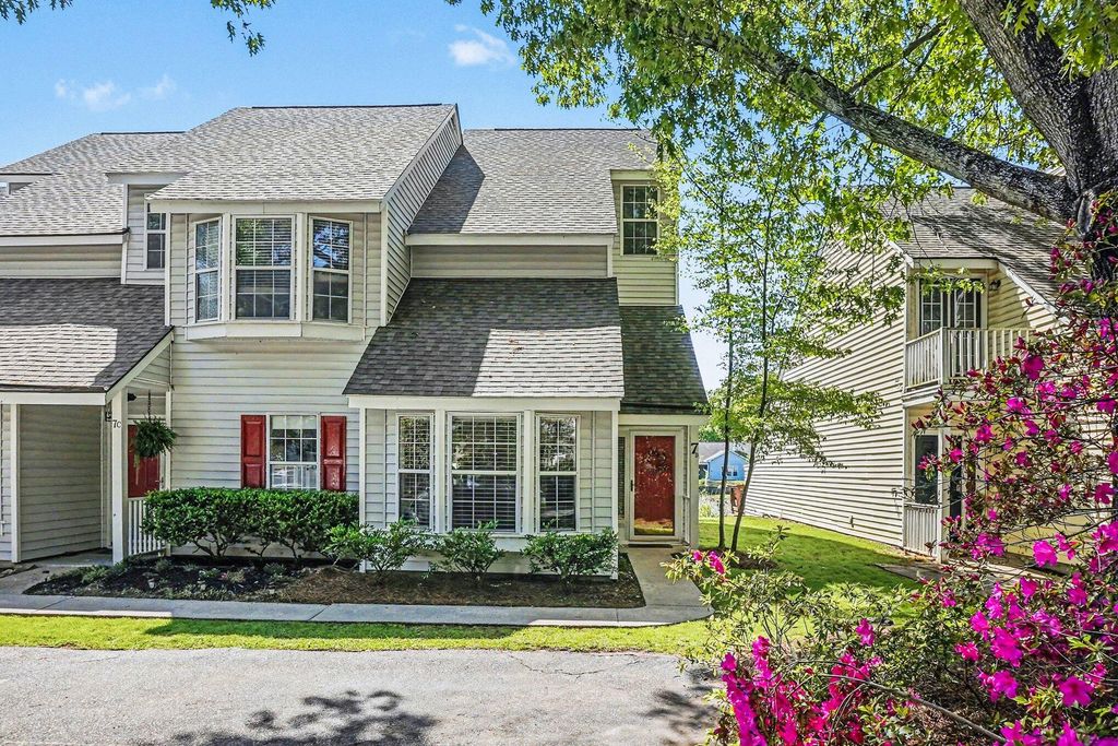 Photo of 7 Town Park Lane #D, Charleston, SC 29412 (MLS # 26008730)