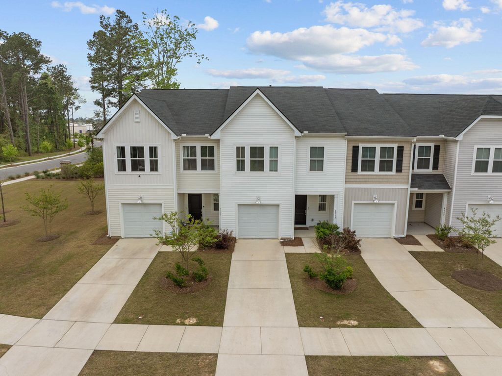 Photo of 4005 E Associate Drive, North Charleston, SC 29418 (MLS # 26009400)