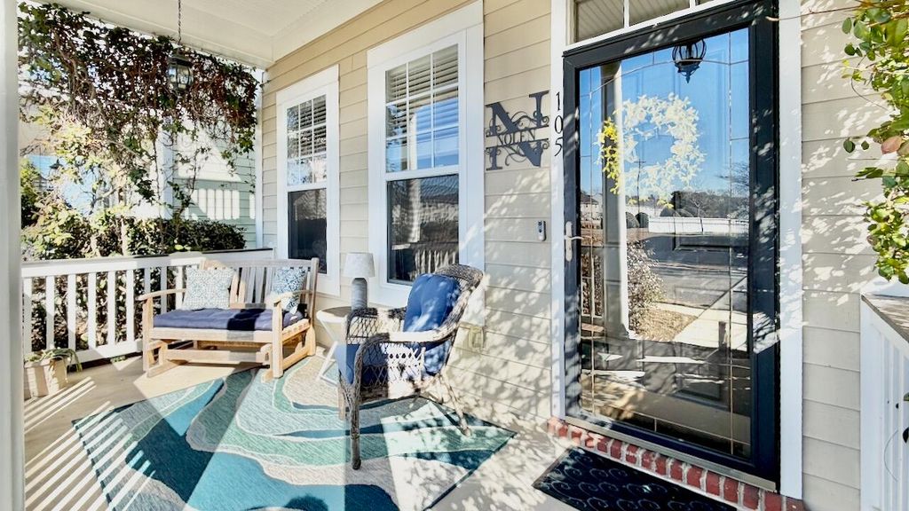 Photo of 105 Hyacinth Street, Summerville, SC 29483 (MLS # 26004205)