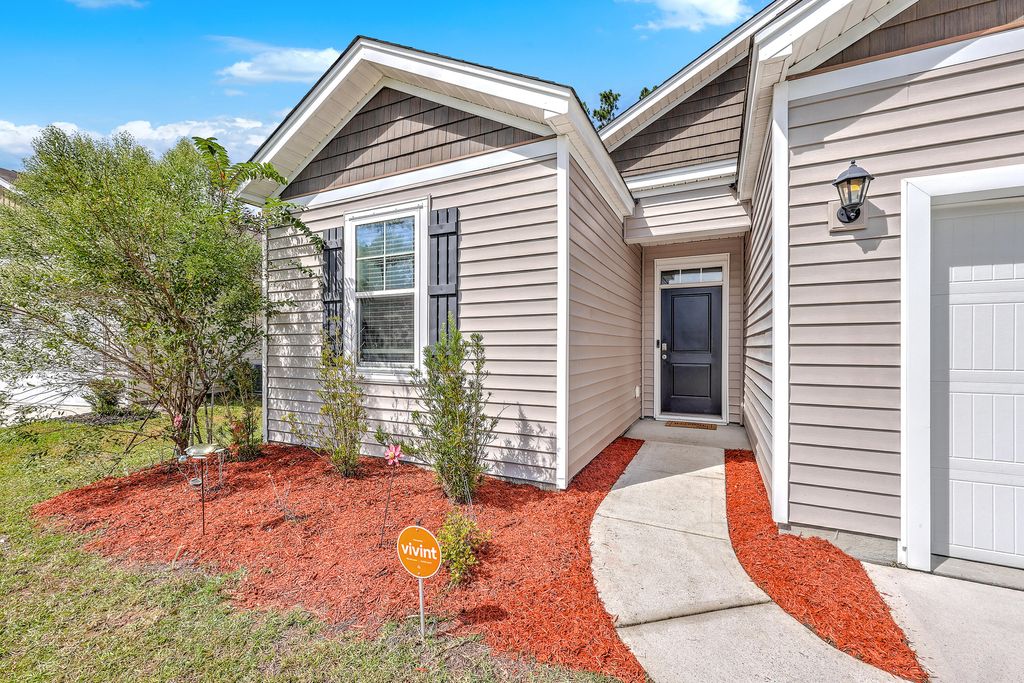 Photo of 556 Wayton Circle, Moncks Corner, SC 29461 (MLS # 25026956)