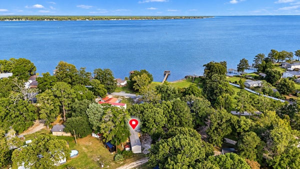 242 1ST ST, SANTEE, SC 29142 - Image fe2b78fe37f5eef29b702f5ca3f40cbd/827109328